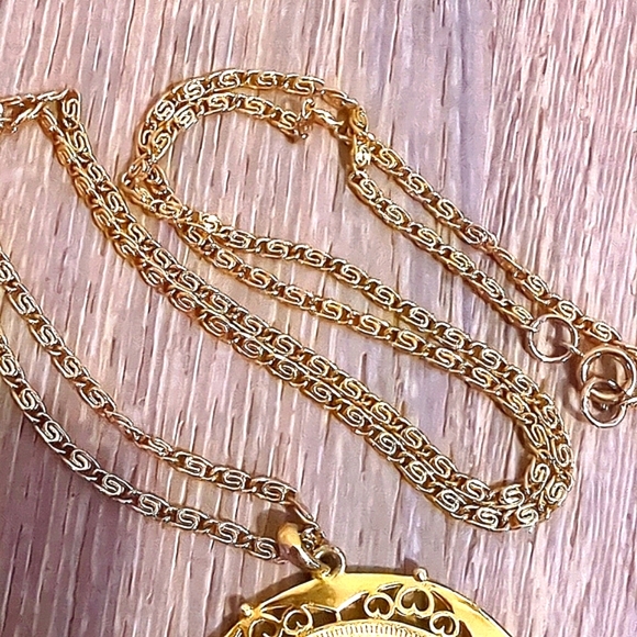 Vintage Lativa Republic Coin Medallion Necklace - Picture 7 of 9